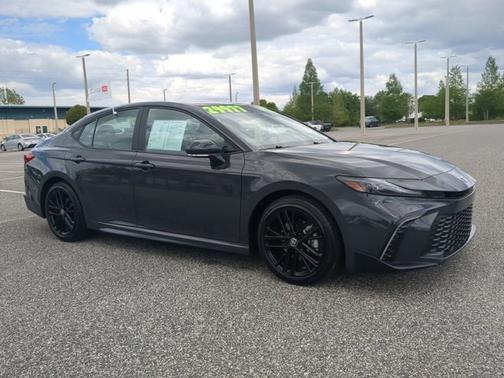 Underground 2025 Toyota Camry SE