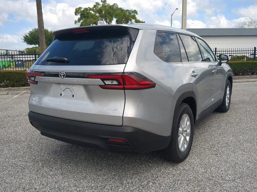 Silver 2026 Toyota Grand Highlander Hybrid XLE