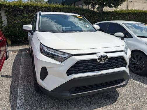 2024 Toyota RAV4 XLE