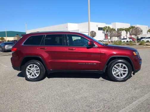 2018 Jeep Grand Cherokee Laredo E