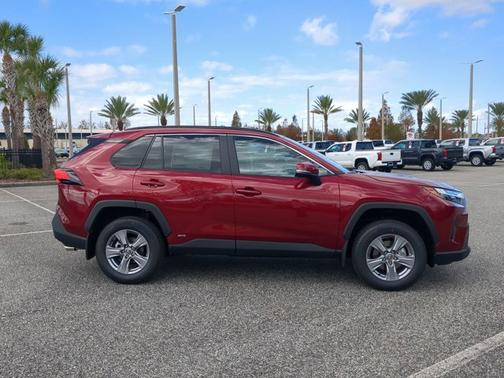 2025 Toyota RAV4 Hybrid XLE
