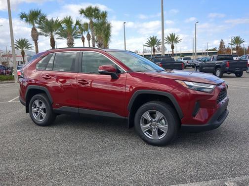 2025 Toyota RAV4 Hybrid XLE