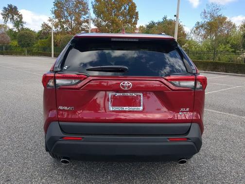 2025 Toyota RAV4 Hybrid XLE