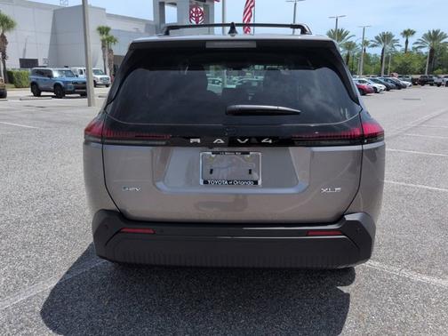 Meteor 2026 Toyota RAV4 XLE Premium