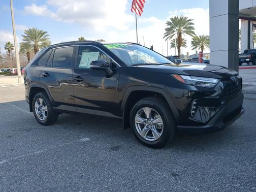 2022 Toyota RAV4 XLE