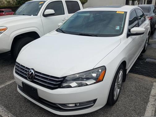 Candy White 2013 Volkswagen Passat 2.0L TDI SEL Premium
