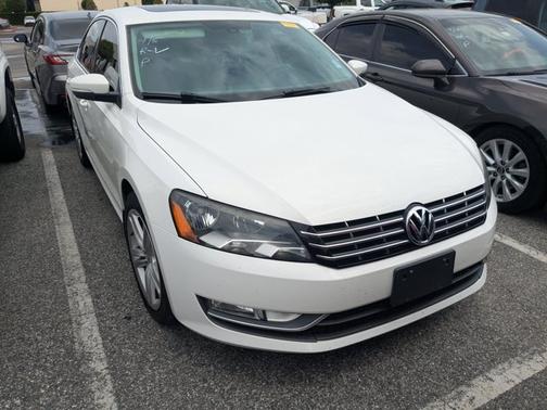 Candy White 2013 Volkswagen Passat 2.0L TDI SEL Premium