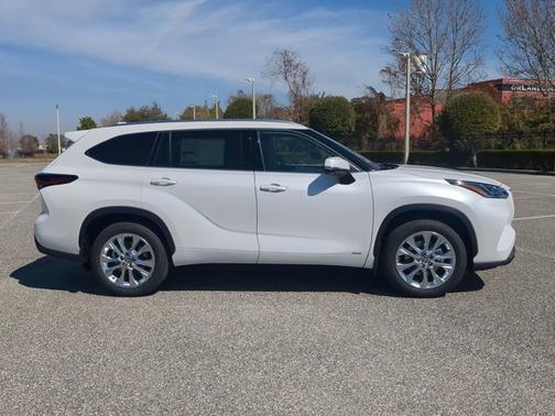 2026 Toyota Highlander Hybrid Limited