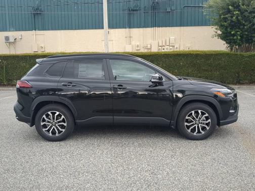 2026 Toyota Corolla Cross Hybrid SE