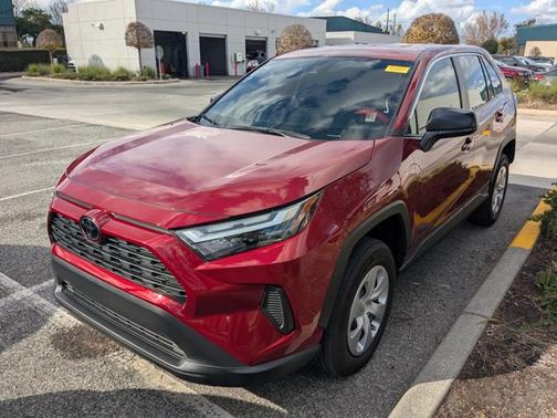 2025 Toyota RAV4 LE