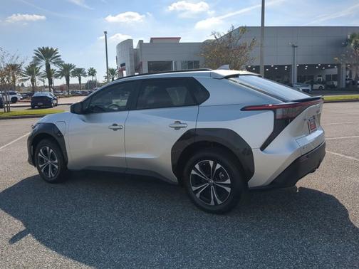 2024 Toyota bZ4X XLE