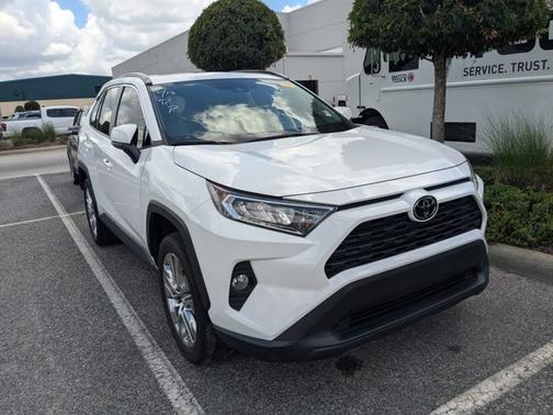 2020 Toyota RAV4 XLE Premium