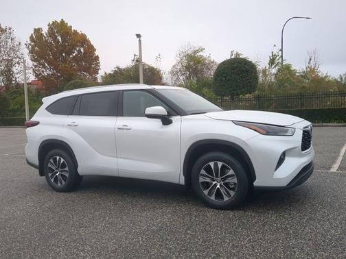 2026 Toyota Highlander XLE