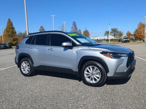 2024 Toyota Corolla Cross LE
