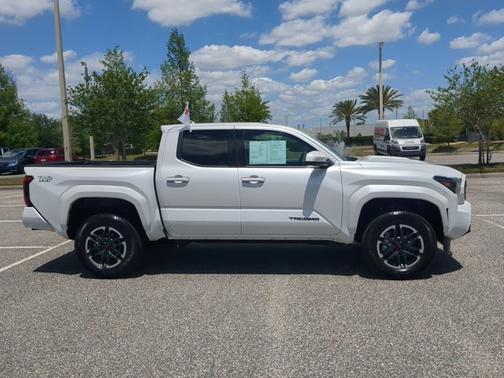 Wind Chill Pearl 2024 Toyota Tacoma TRD Sport
