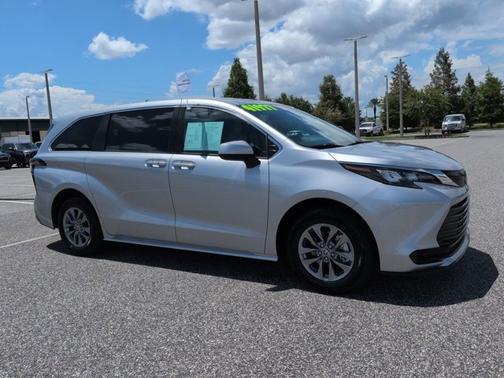 Celestial Silver Metallic 2025 Toyota Sienna LE