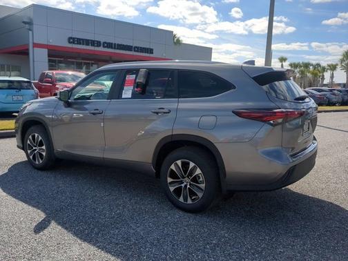 2026 Toyota Highlander Hybrid XLE