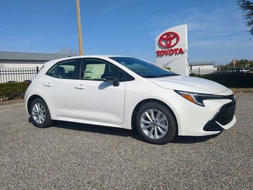 2026 Toyota Corolla Hatchback SE