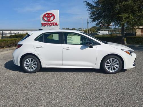 2026 Toyota Corolla Hatchback SE