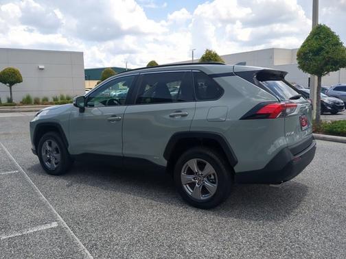 2023 Toyota RAV4 Hybrid XLE