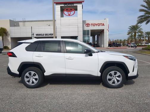 2025 Toyota RAV4 LE