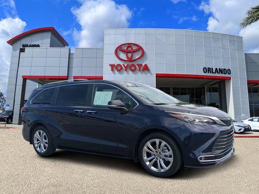 2024 Toyota Sienna Platinum