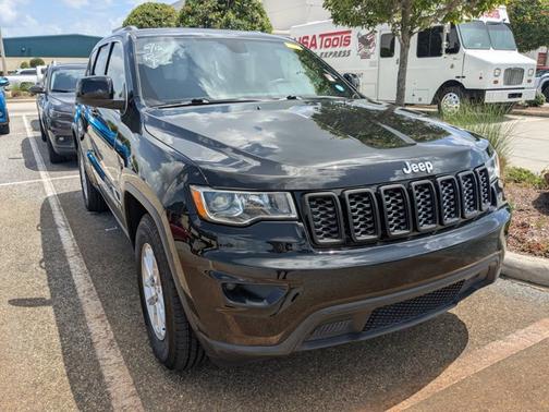 2018 Jeep Grand Cherokee Laredo E