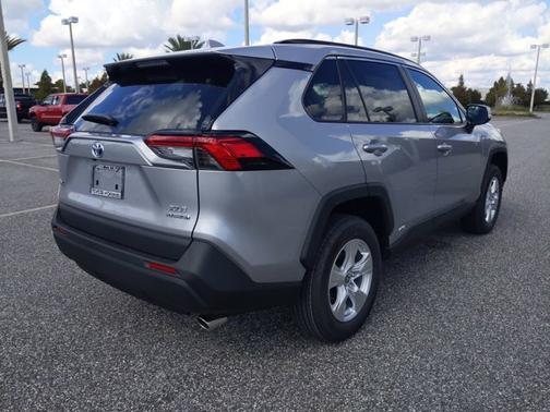 Silver Sky Metallic 2021 Toyota RAV4 Hybrid XLE