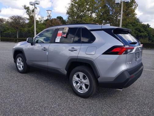 Silver Sky Metallic 2021 Toyota RAV4 Hybrid XLE