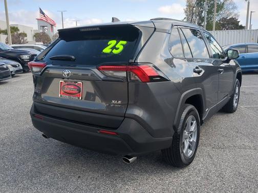 2025 Toyota RAV4 Hybrid XLE