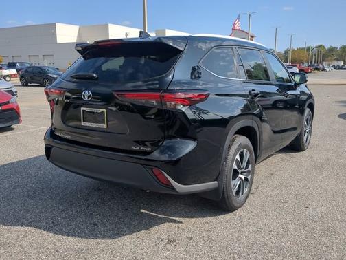 2026 Toyota Highlander XLE