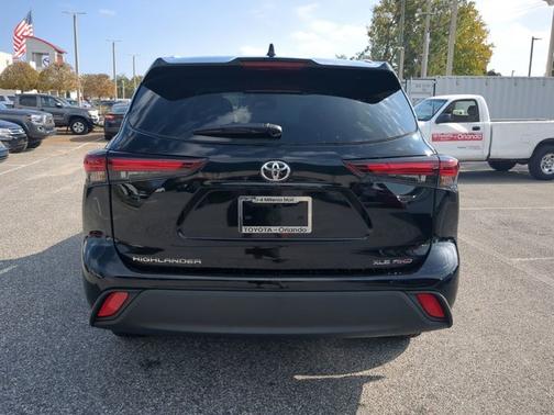 2026 Toyota Highlander XLE