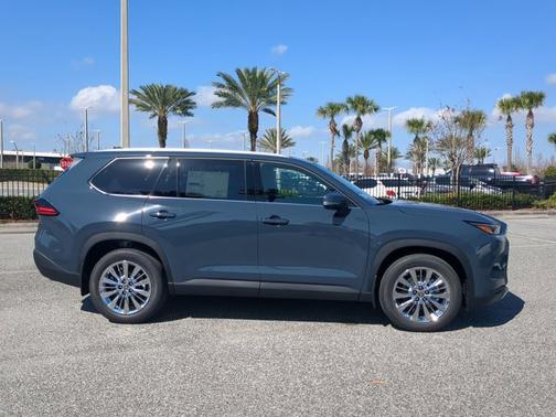 Cloud 2026 Toyota Grand Highlander Platinum