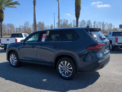 Cloud 2026 Toyota Grand Highlander Platinum