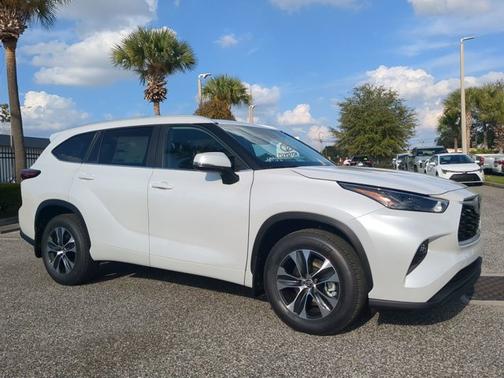 2026 Toyota Highlander XLE