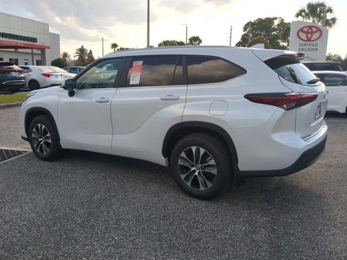 2026 Toyota Highlander XLE