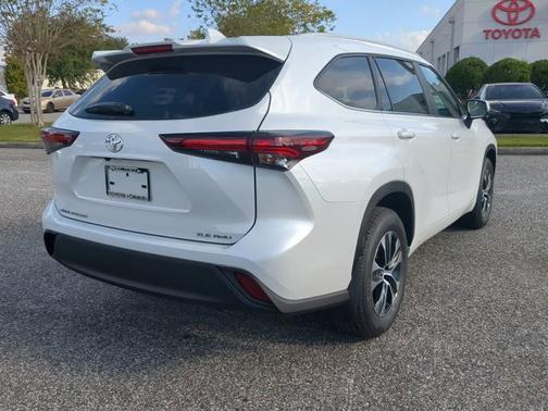 2026 Toyota Highlander XLE