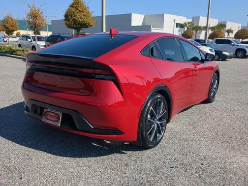 2025 Toyota Prius XLE