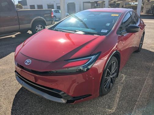 2025 Toyota Prius XLE