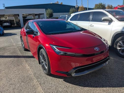 2025 Toyota Prius XLE