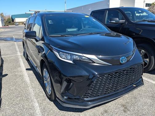 2021 Toyota Sienna XSE 7 Passenger