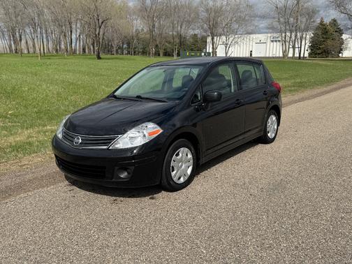 2012 Nissan Versa 1.8 S