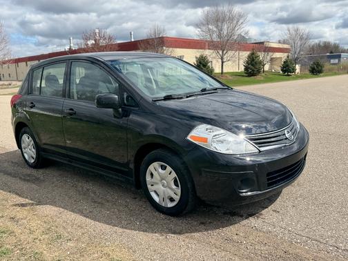 2012 Nissan Versa 1.8 S