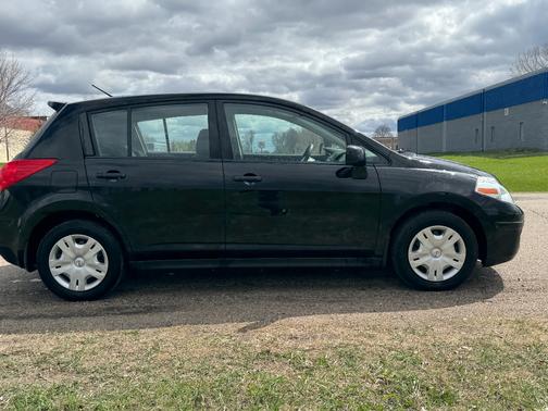 2012 Nissan Versa 1.8 S