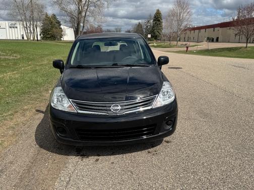 2012 Nissan Versa 1.8 S