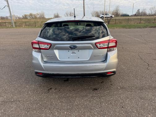 2019 Subaru Impreza 2.0i