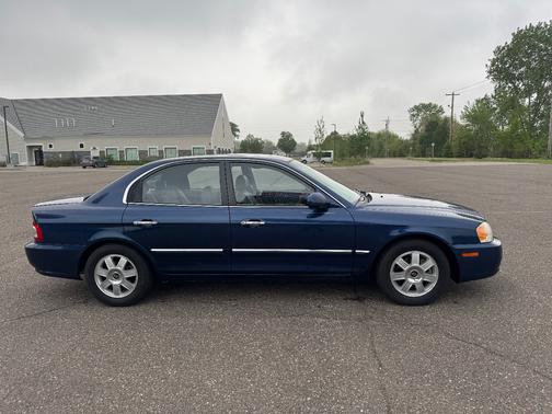 Blue 2004 Kia Optima LX