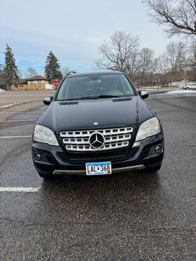 Black 2009 Mercedes-Benz M-Class ML 350 4MATIC