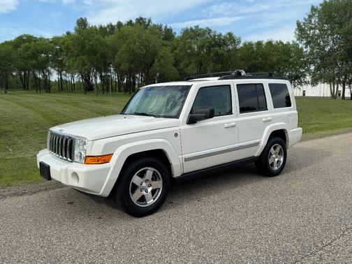 2010 Jeep Commander Sport