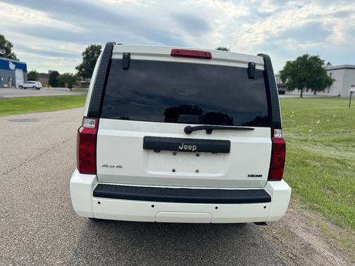 2010 Jeep Commander Sport